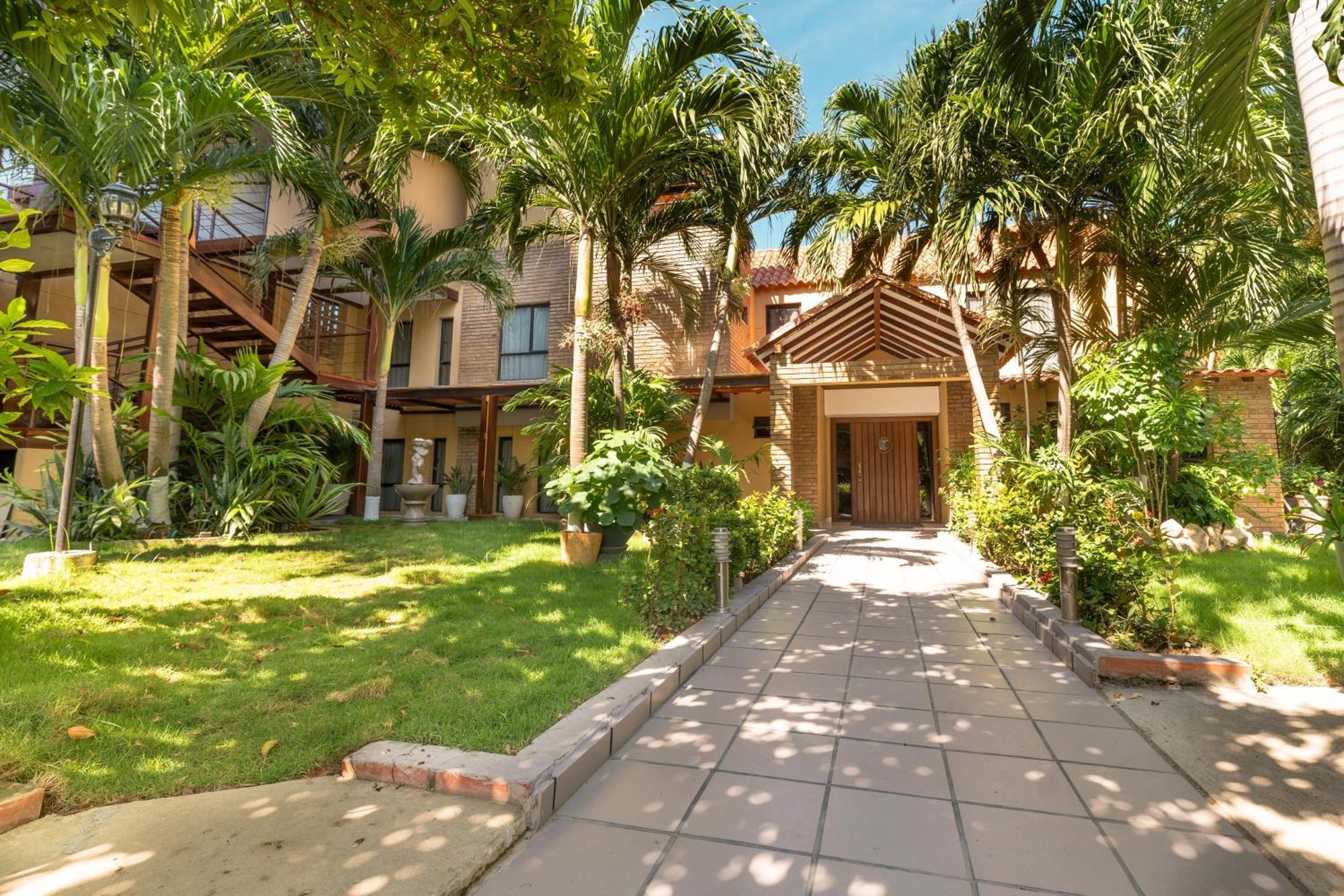Casa Verano Beach Hotel - Adults Only Санта Марта Екстериор снимка